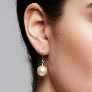 Klassic Pearl Earrings – Cream Pearl